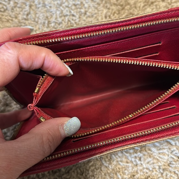 Louis Vuitton wallet - Picture 10 of 11